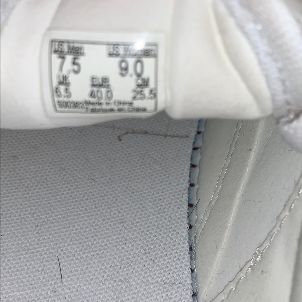 Vans - Picture 4 of 4